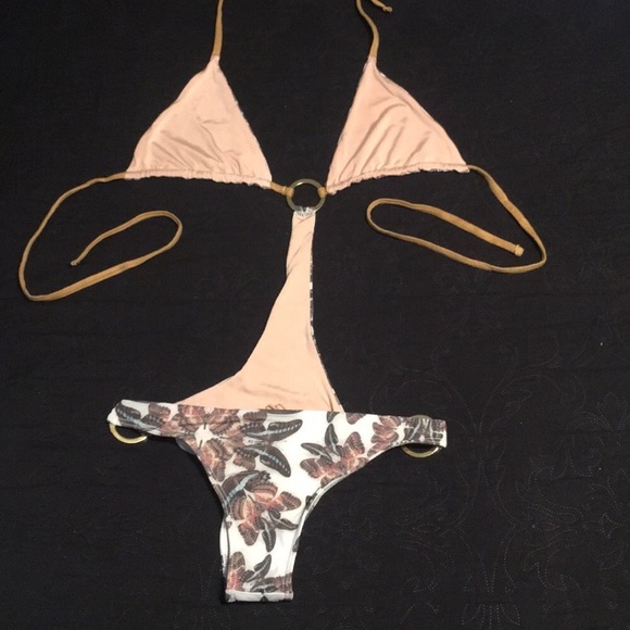 NWOT Monokini butterfly print w/ O-rings - Picture 7 of 8